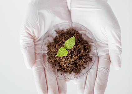 到底誰干的？美軍官遭伏擊身亡后，美軍霸占的石油設施又遭襲擊